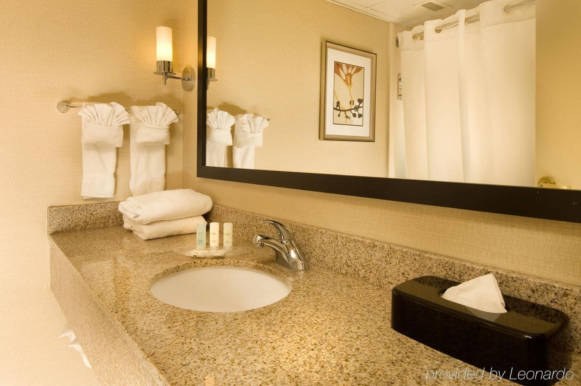 Comfort Suites Dulles Airport Chantilly Bagian luar foto